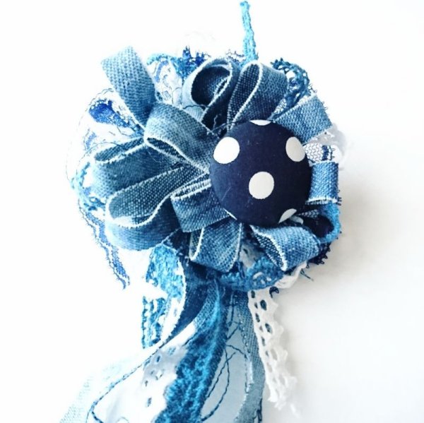 画像3: ハンドメイド　華やかで　かわいい　レース　ブルー系　コサージュ (3)