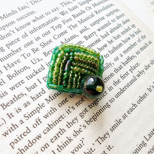 画像3: ハンドメイド　ブローチ　小さなビーズブローチ　森からの贈り物　グリーン系　天然石 (3)