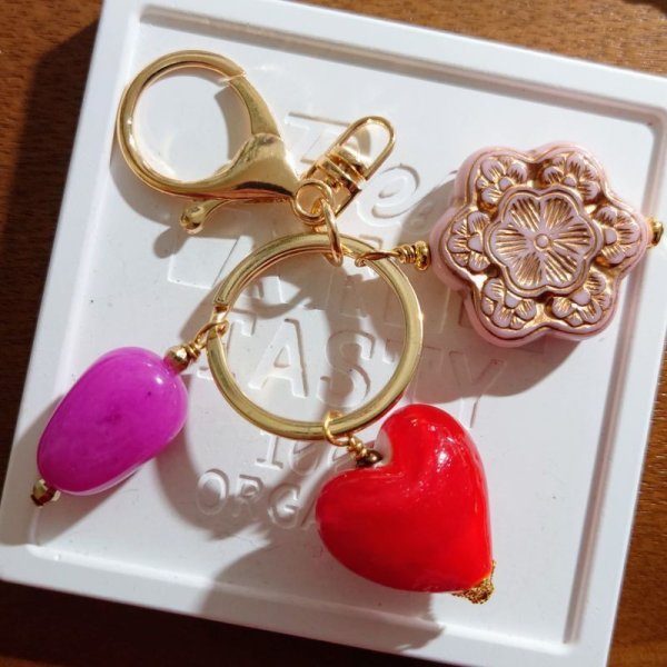 画像1: ハンドメイド　キーホルダー　ピンク　ハート (1)