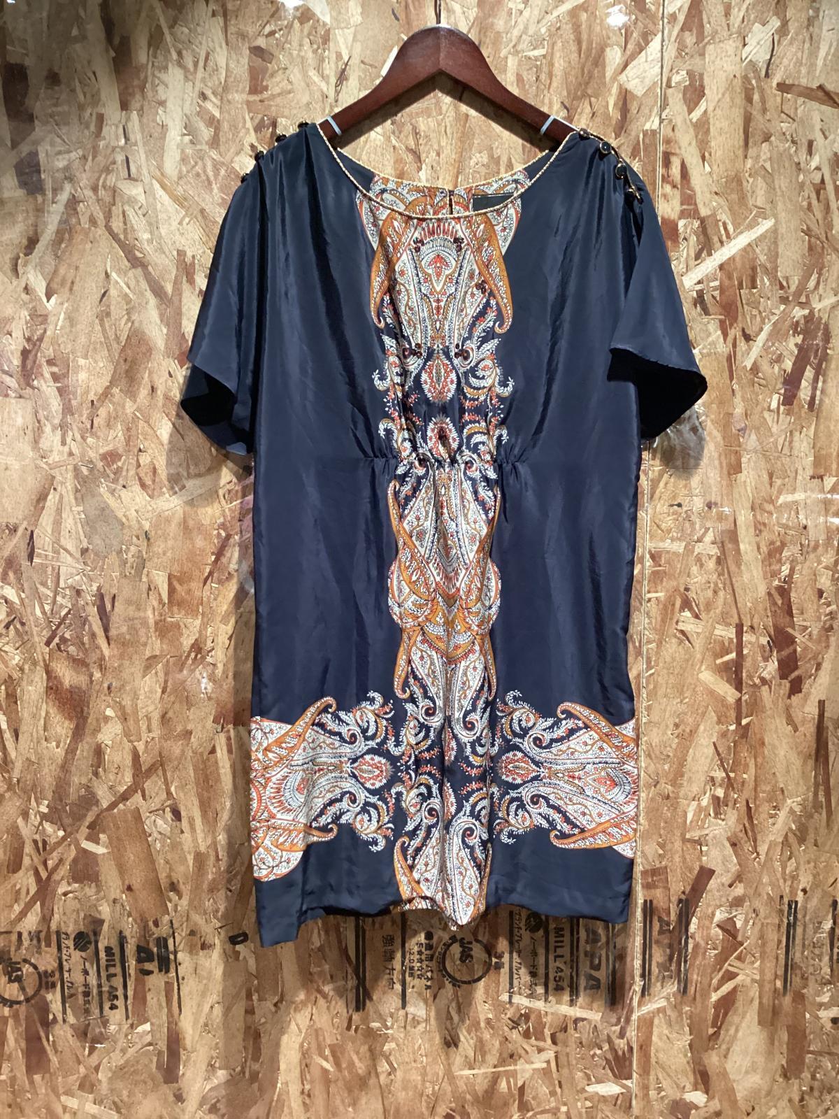 重ね着にちょうど良い　Abahouse Devinette　ゆったり　ワンピース　